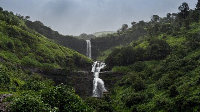 What are the most important benefits of planning a trip to Igatpuri city